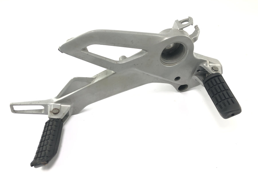Honda FMX 650 RD12 [2006] - Footrest system, passenger footrest, footrest support, right