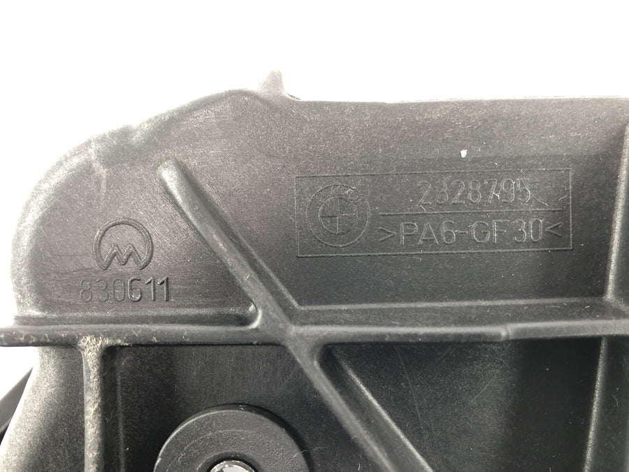 BMW R 1150 R R21 [2003] - Oil cooler bracket on the left