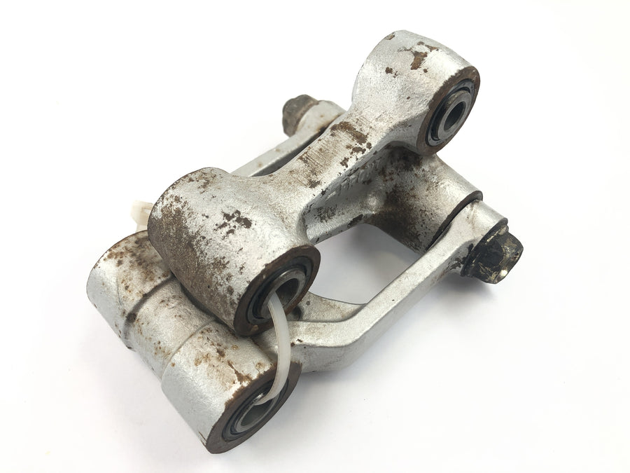 Honda NX 650 RD08 [1995] - Déglage de suspension de la roue arrière de la déviation