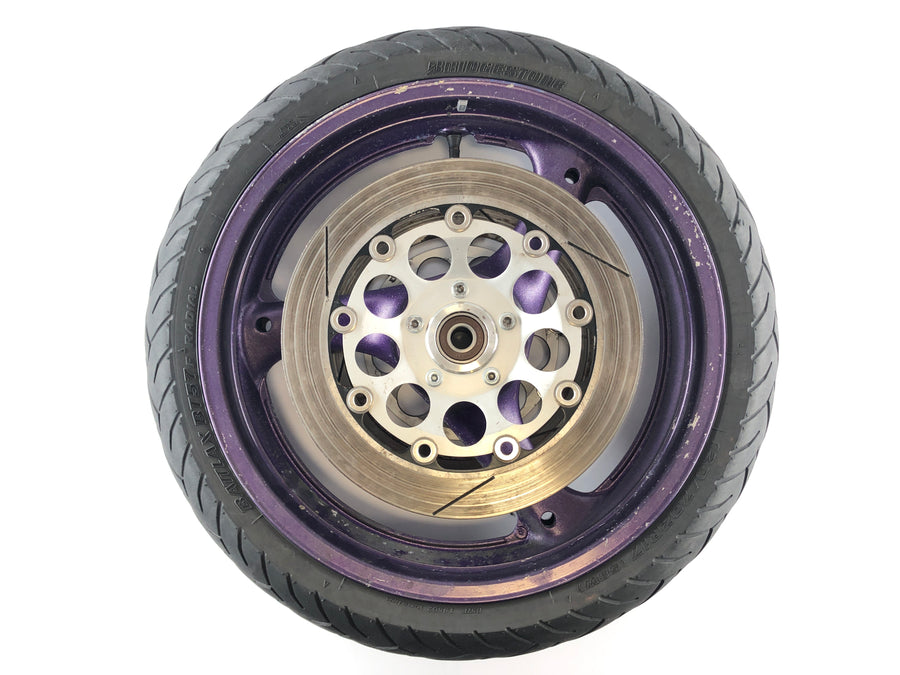 Suzuki GSX-R 1100 W GU75 C [1993] - Front wheel rim with signs of wear