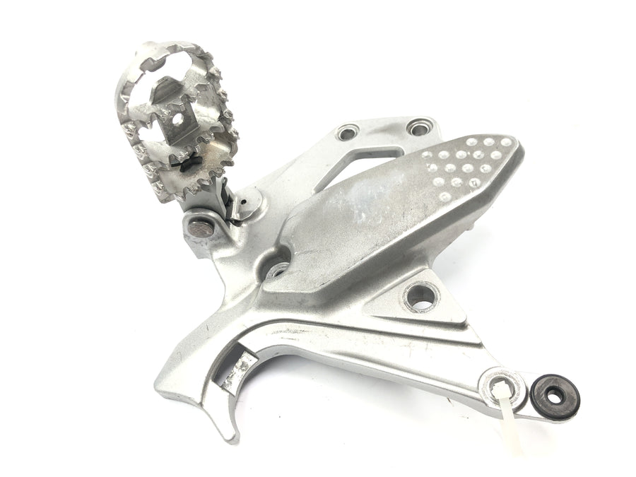 Kawasaki Versys KLE 650 A [2006] - Footrest footrest holder driver footrest right
