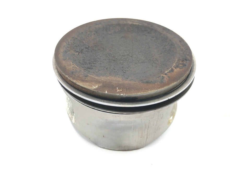 Suzuki Intruder VL 1500 AL [2000] - cylinder with piston at the front