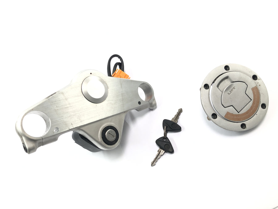 BMW K 1200 GT K12 [2003] - top fork bridge with ignition lock and tank lock