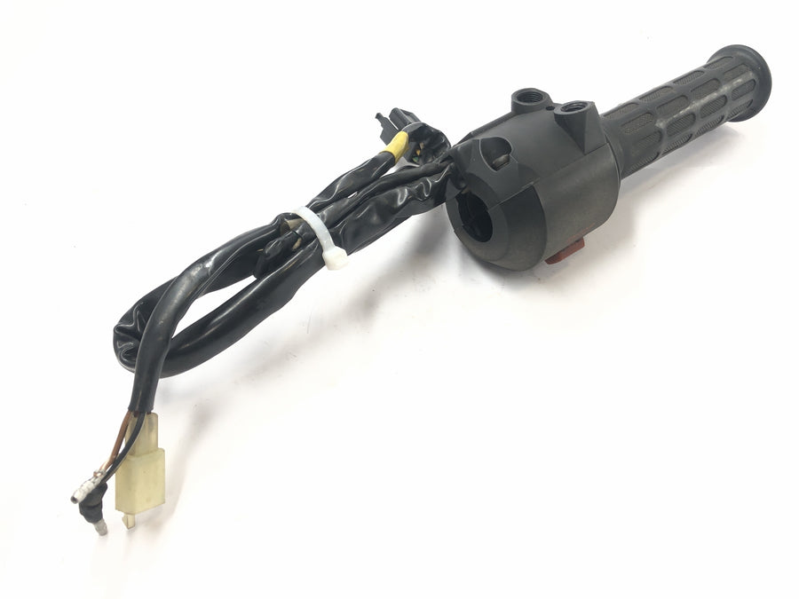 Honda XBR 500 PC15 [1989] - handlebar fitting handlebar switch on the right gas handle