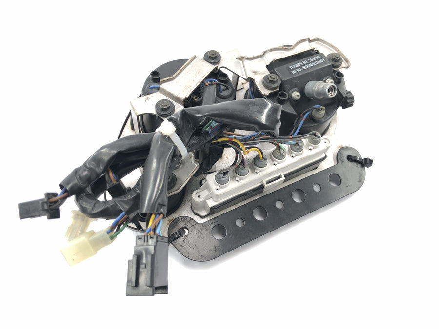 Triumph Daytona 900 T300D [1996] - Speedometer unit cockpit instruments speedometer tachometer
