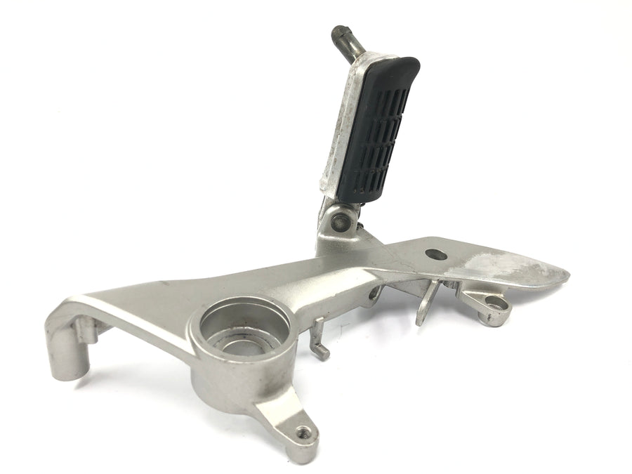 Honda VFR 800 FI RC46 [1999] - Footrest driver footrest footrest holder right