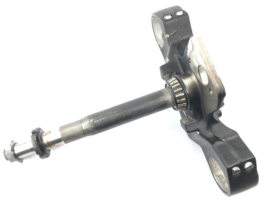Suzuki VZ 1500 WVCU [2011] - Fork bridge control head lower fork bridge