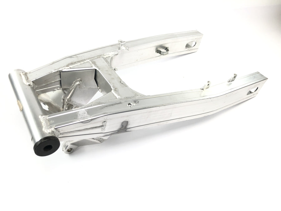 Suzuki GSX R 1100 GU74C [1987] - Swingarm rear wheel swing arm aluminum swingarm