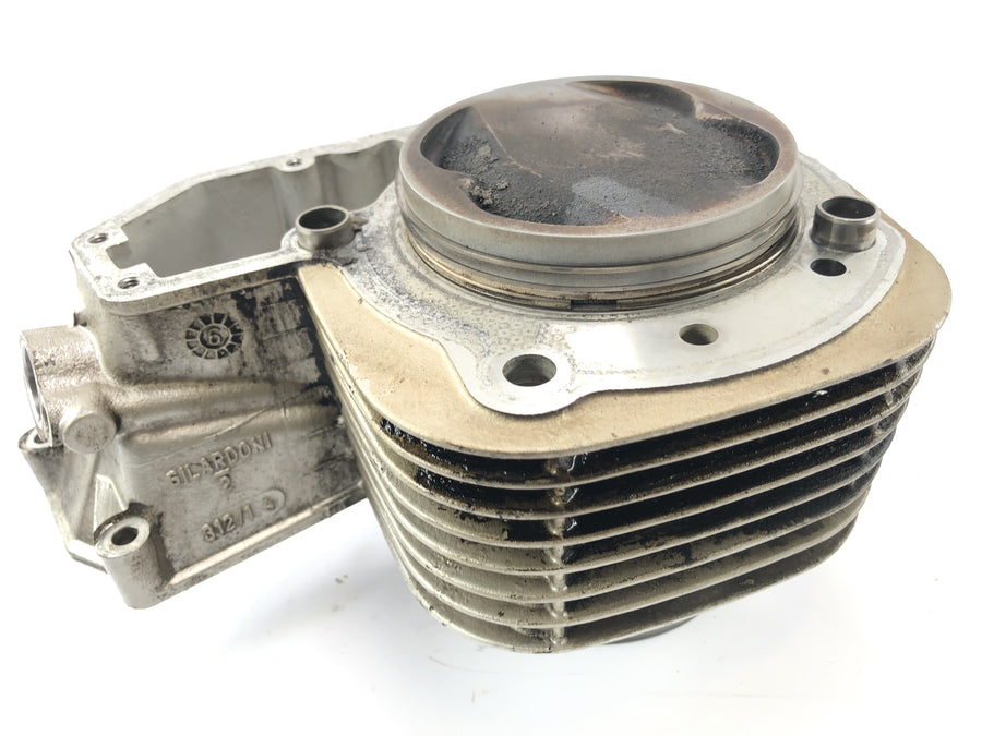 BMW R 1100 RT 259 [1997] - cylinder with pistons on the right