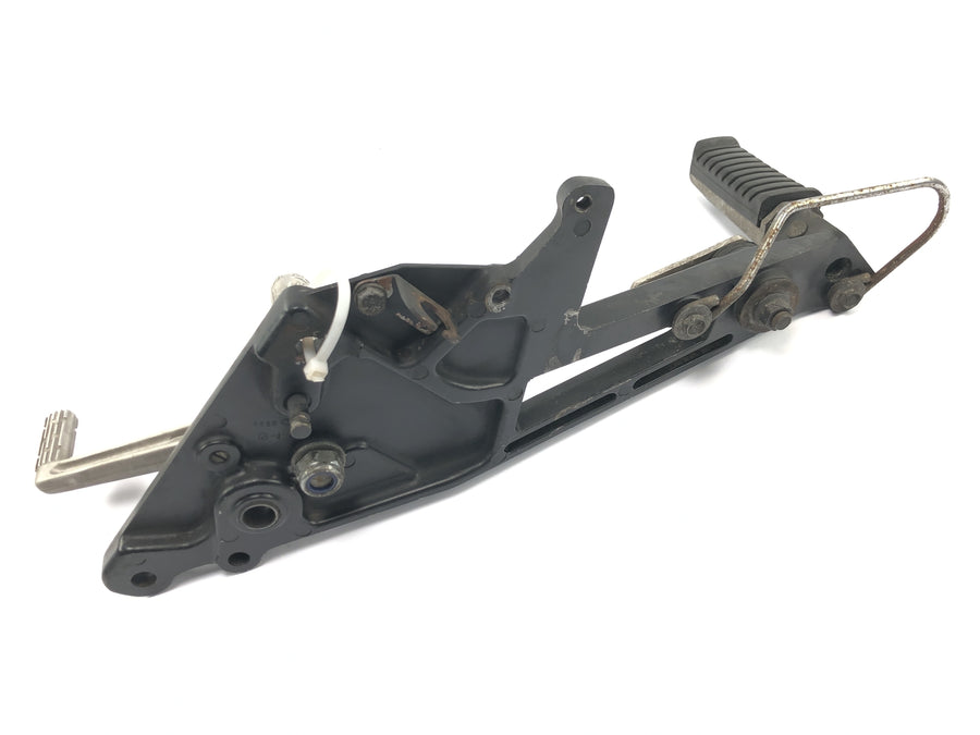 Kawasaki GPZ 1000 RX ZXT00A [1986] - Right footrest system with footrests and brake pedal