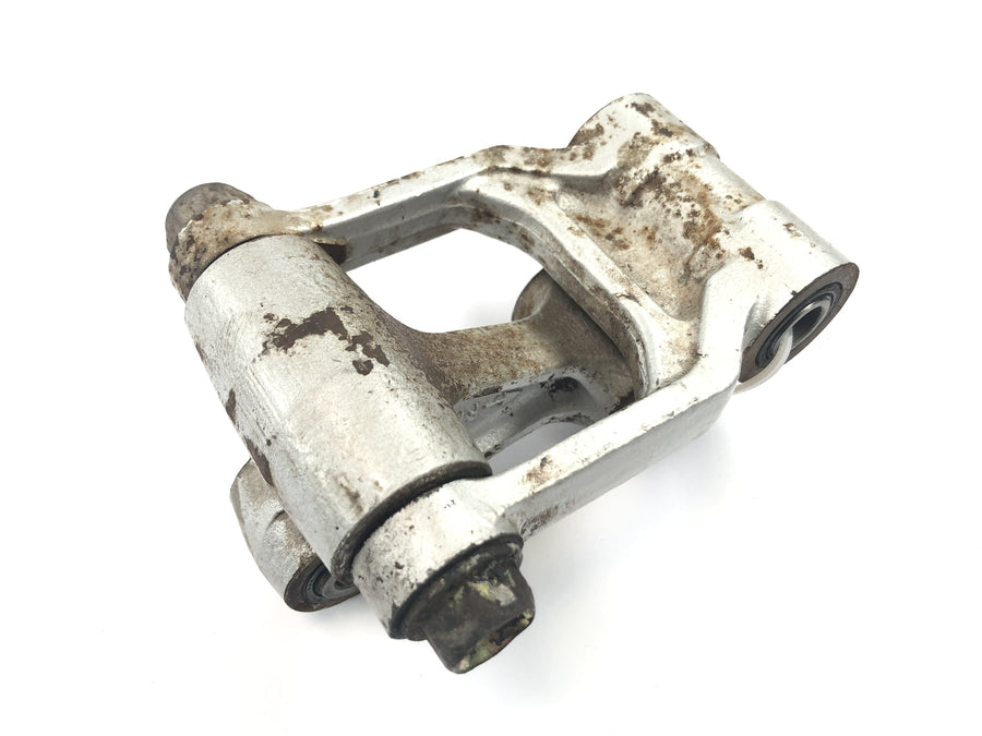 Honda NX 650 RD08 [1995] - Déglage de suspension de la roue arrière de la déviation