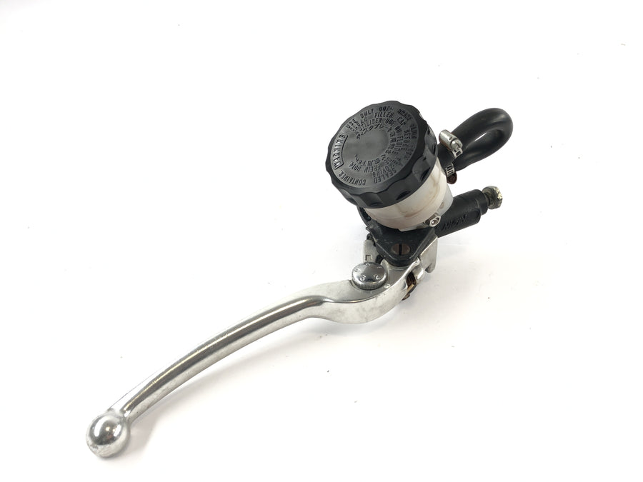 Triumph Speed ​​Triple 955i [1999] - Handlebar fitting right hand brake pump
