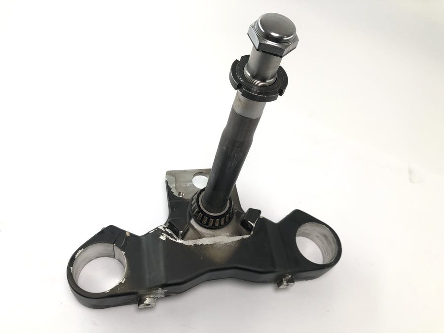 Suzuki VZ 1500 WVCU [2011] - Fork bridge control head lower fork bridge