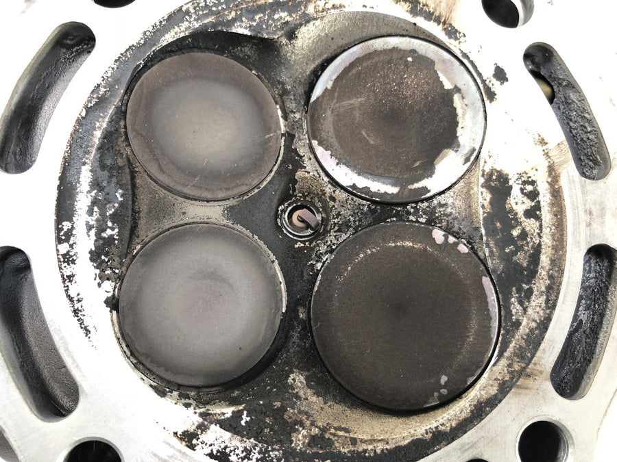Husqvarna SM 630 A4 [2010] - Cylinder head for overhaul, valves defective