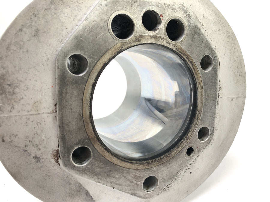 Moto Guzzi V7 Special [1971] - Cylinder with piston on the right