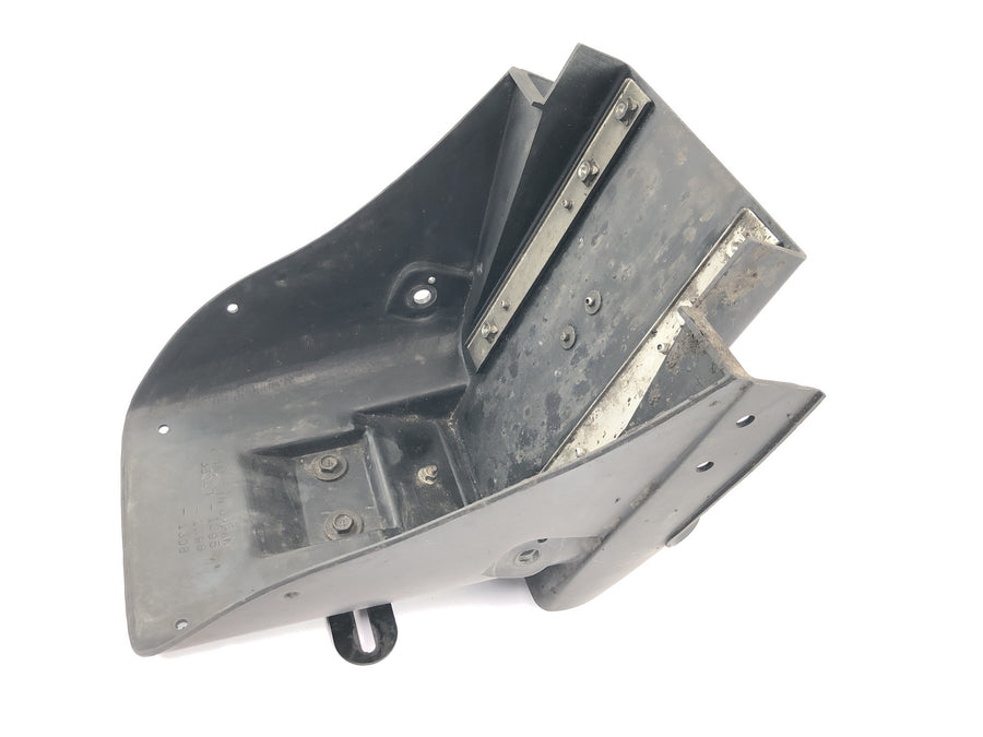 Kawasaki Zephyr 750 ZR750C [1994] - Garde-boue arrière, support de plaque d'immatriculation arrière, support de feu arrière