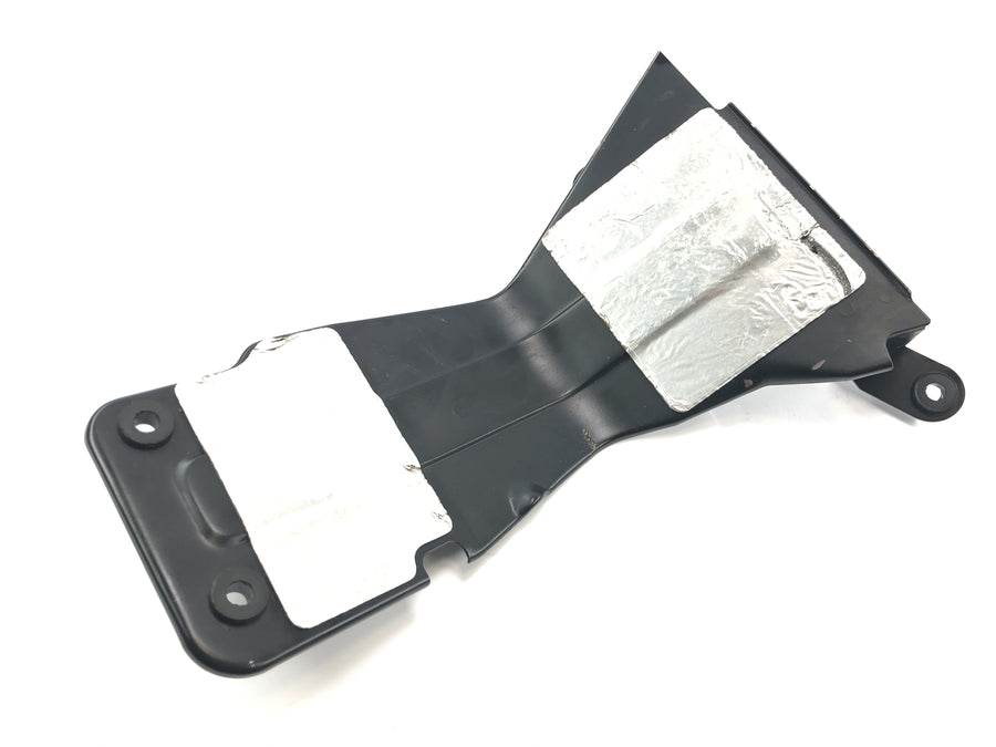 Suzuki Intruder VL 1500 AL [2000] - Protection thermique pour support de réservoir sur réservoir