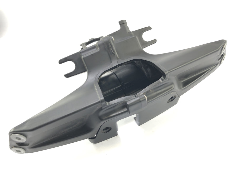 Aprilia RSV4 1000 [2010] - Support de carénage de cockpit