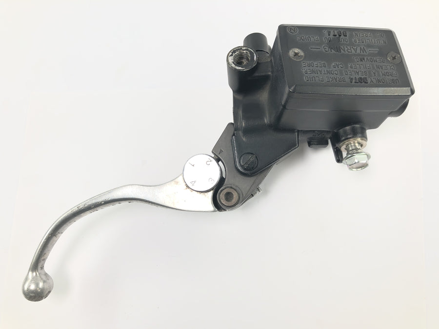 Kawasaki Zephyr 750 ZR750C [1994] - Front brake pump brake cylinder