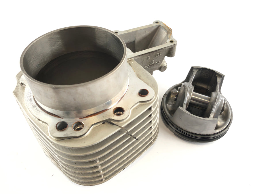 BMW R 1100 GS [1990] - Cylinder with piston right