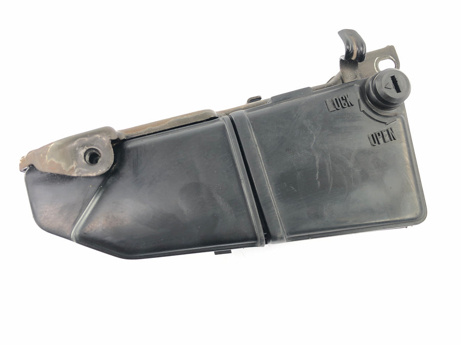 Honda CBX 750 RC17 [1984] - Tool compartment Staufach