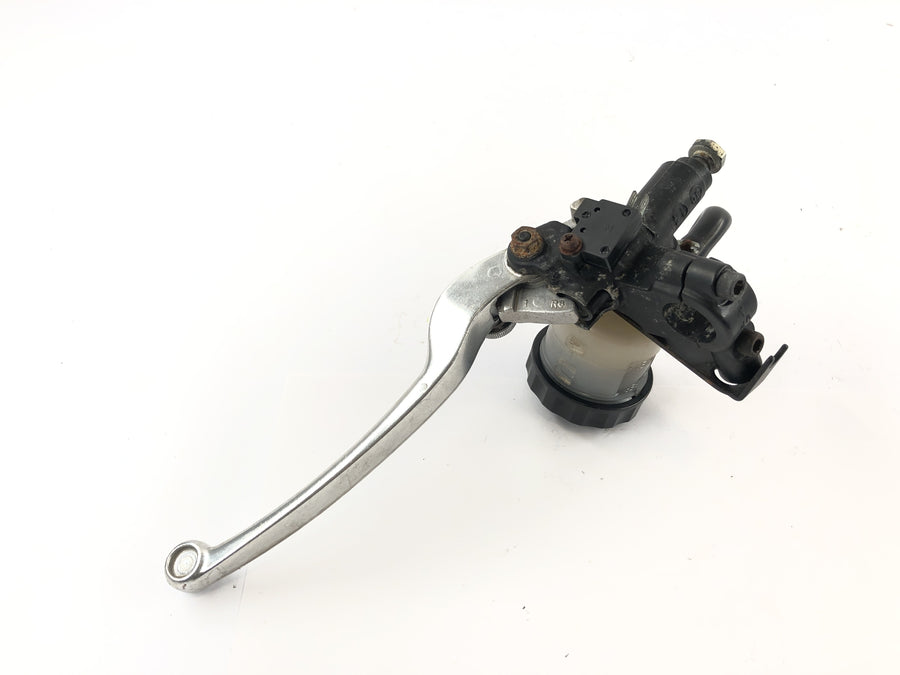 Triumph Speed ​​Triple 955i [1999] - Handlebar fitting right hand brake pump