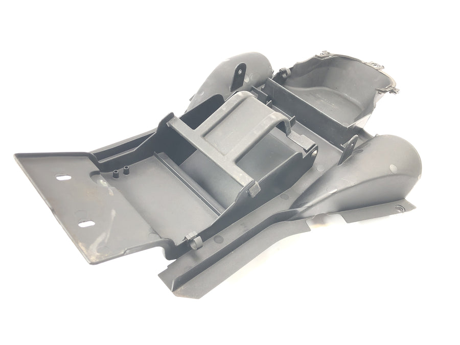 Aprilia RST 1000 Futura [2002] - Disguique de la couverture de protection sous-versée