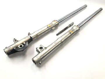 Honda XL 600 R PD03 [1986] - Fork legs telescopic fork with thru axle - 0