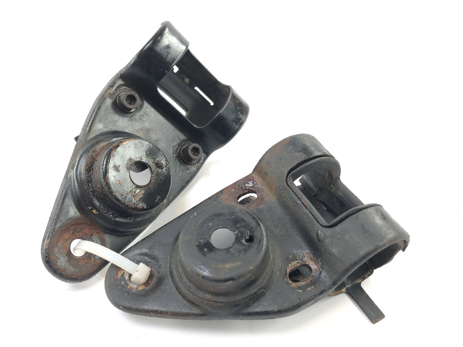 Yamaha XT 500 1U6 [1981] - Lamp holder headlight mount set