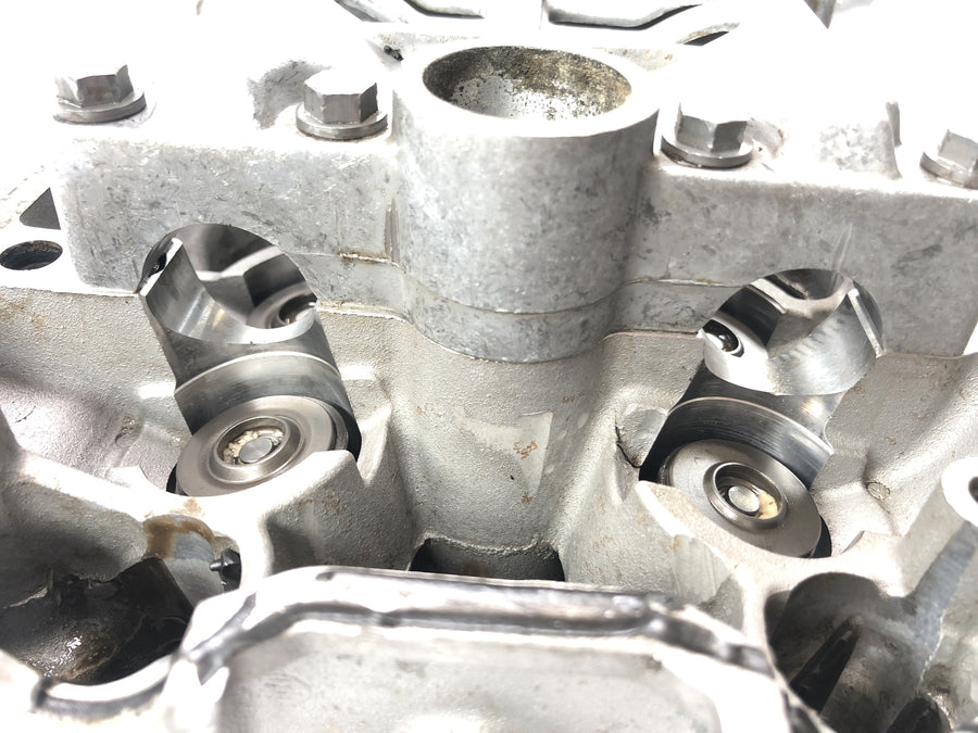 Triumph Daytona 955i T595n [2003] - tête de la tête de la tête