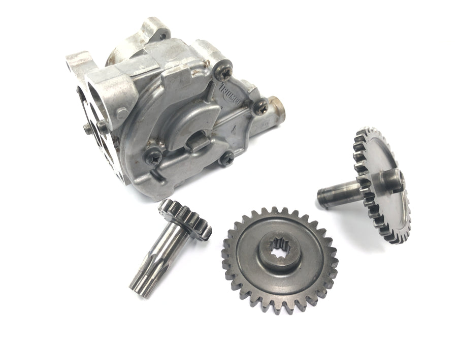 Triumph Tiger 900 T400 [1998] - Oil pump with drive
