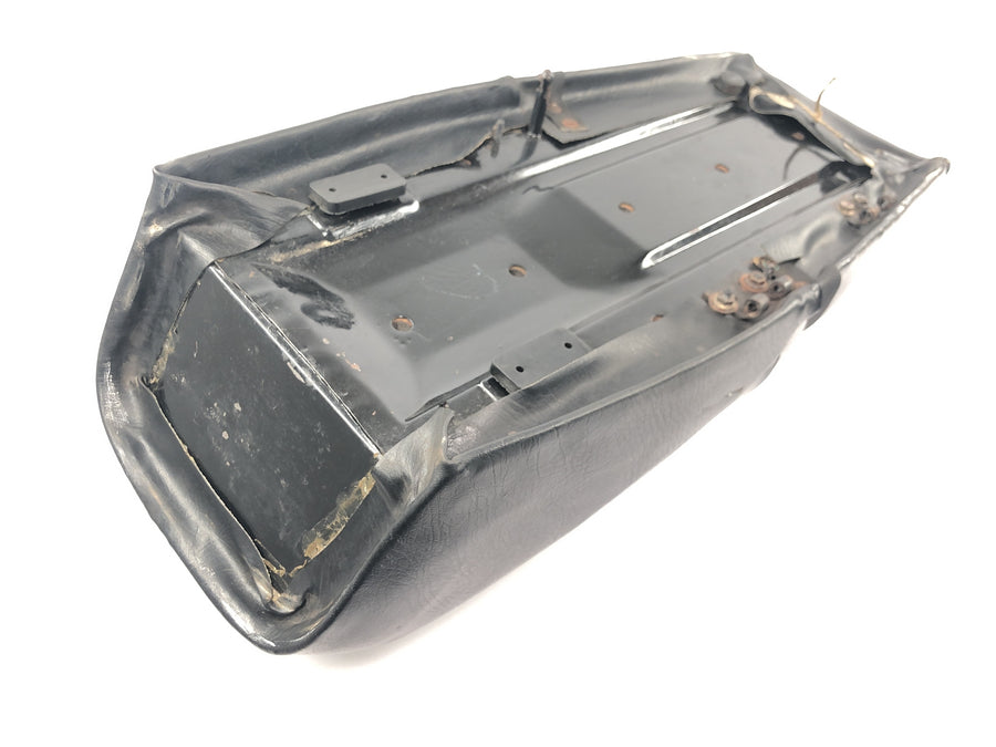 Laverda 1000 [1978] - Seat driver's seat passenger seat seat cushion seat cushion