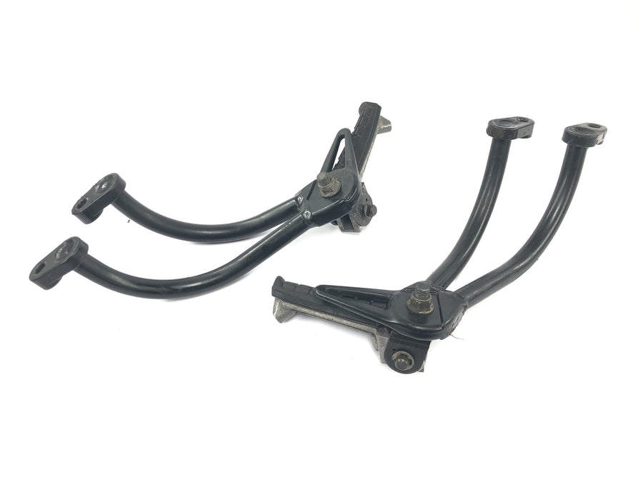 Triumph Tiger 900 T400 [1998] - Rear passenger footrests