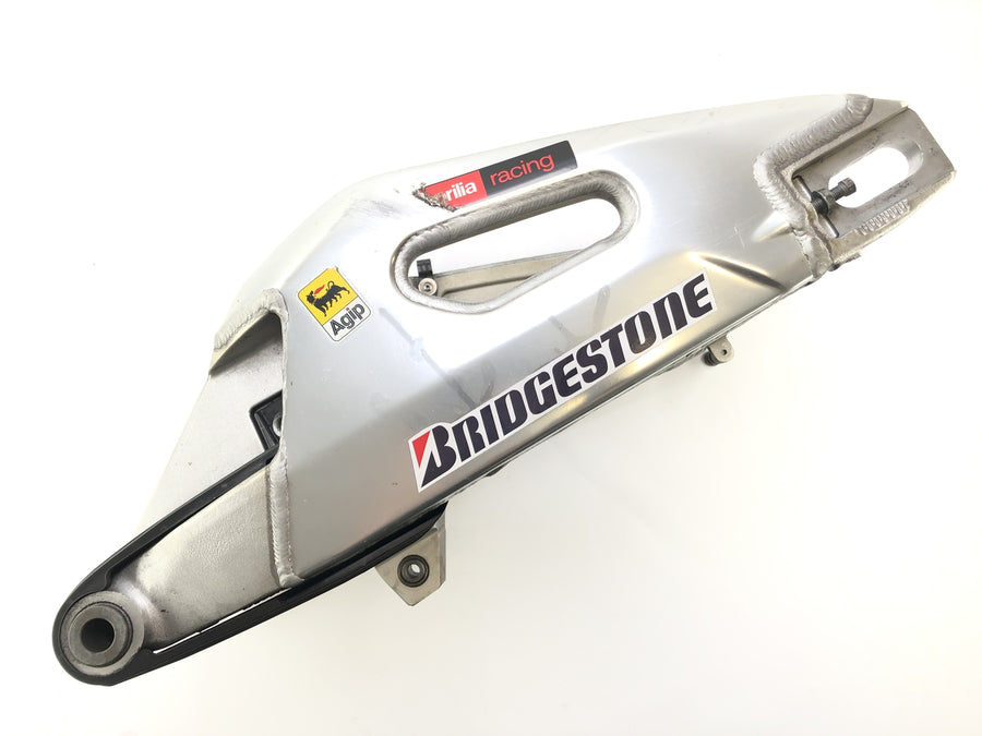 Aprilia RSV4 1000 [2010] - Swingarm rear wheel swing arm assembly stand mount broken