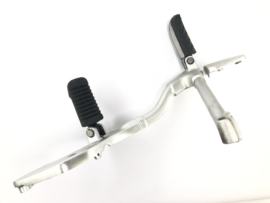 Moto Guzzi Stelvio 1200 8V [2016] - Footrest system on the right, driver's footrest and pillion passenger's footrest with bracket