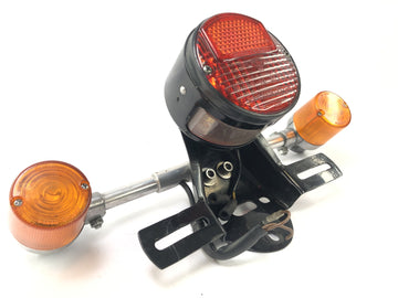 Moto Guzzi V7 Special [1971] - Rücklicht mit Blinkern und Kennzeichenaufnahme