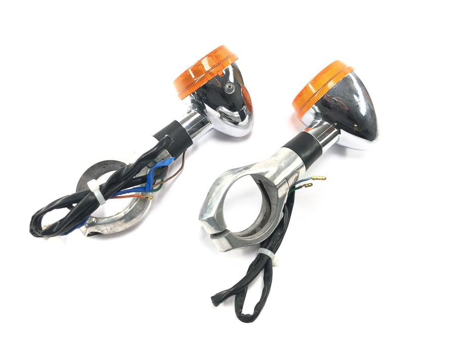 Honda VTX 1800 SC46 [2004] - Pair of front indicators with bracket