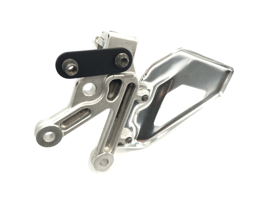 Aprilia RSV 1000 R [2004] - Driver's footrest, left footrest with holder