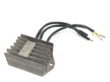 Moto Guzzi California III VY Integrale [1990] - Voltage regulator rectifier charging unit