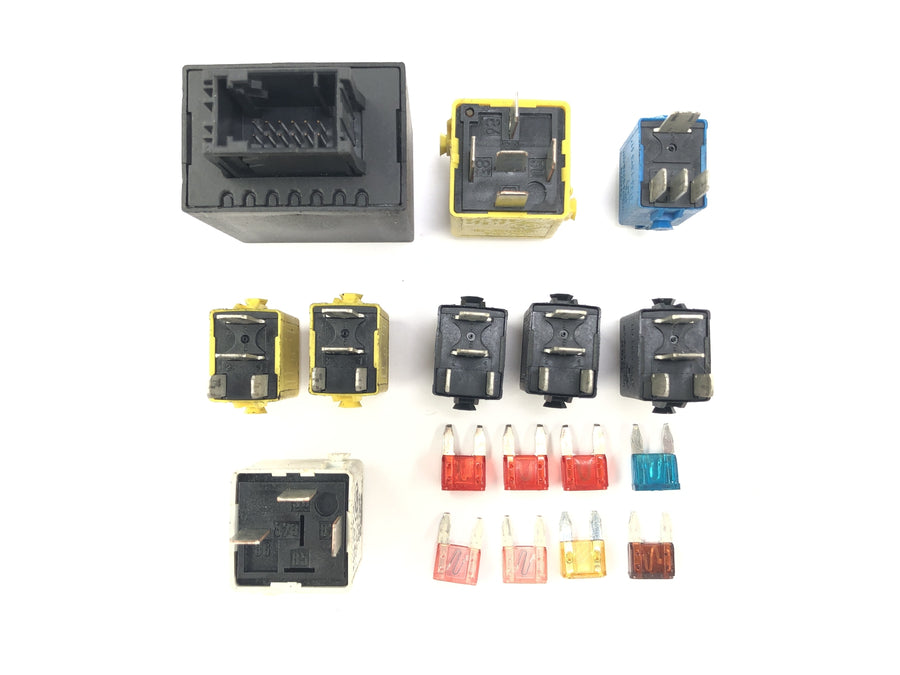 BMW R 1100 S R11S [2005] - Relays and fuses bundle