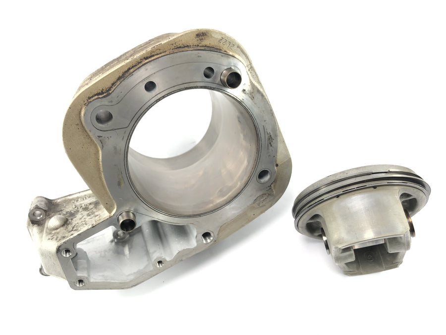 BMW R 1150 R R21 [2003] - Cylindre avec des pistons à gauche