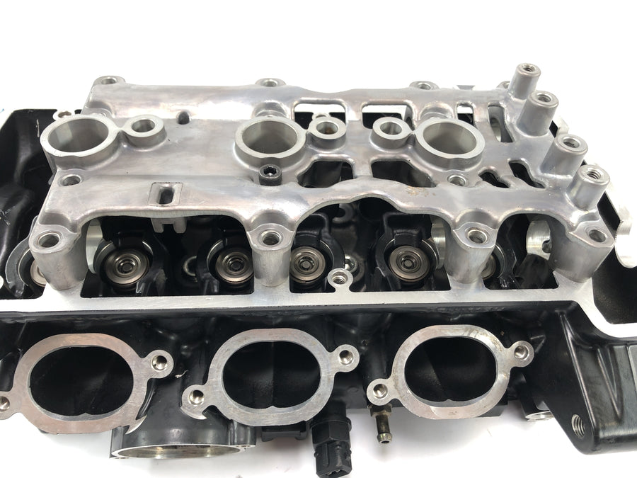 Triumph Street Triple R 675 D67LD [2010] - cylinder head