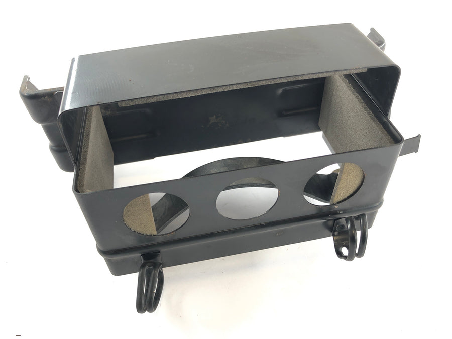 Suzuki GSX-R 1100 W GU75 C [1993] - Battery holder battery box
