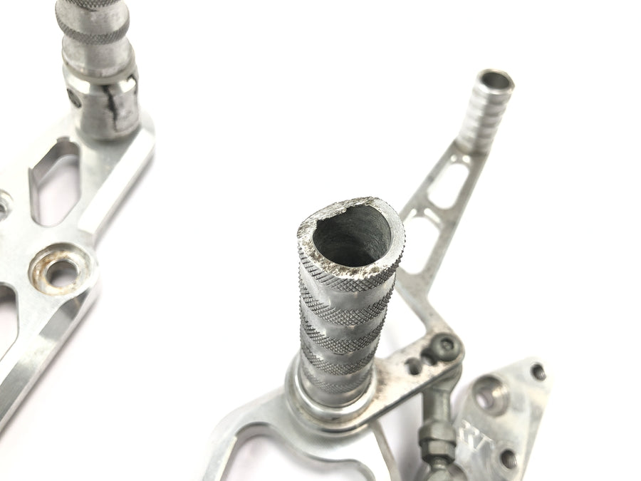 Yamaha V Max 1200 2LT [1998] - Footrest system footrest set MEK with shift linkage and brake linkage