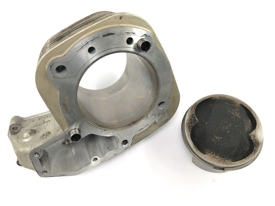 BMW R 1100 RT 259 [1999] - cylindre avec piston à gauche