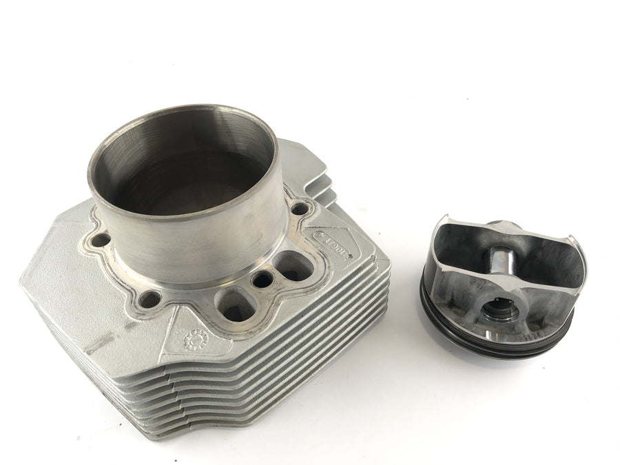 Moto Guzzi 1200 Sport [2007] - Cylinder with piston left