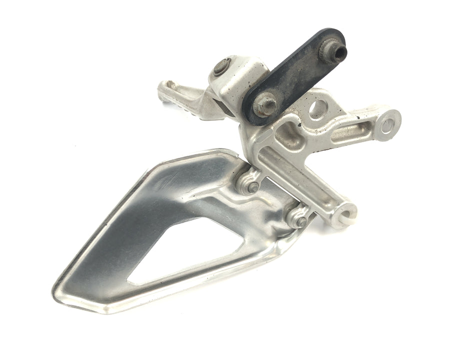 Aprilia RSV 1000 R [2004] - Driver's footrest, right footrest with holder