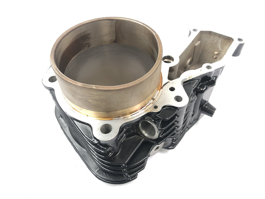 BMW R 1200 GS Adventure R12 [2012] - cylinder with pistons on the left