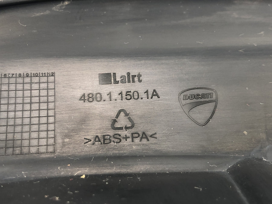 Ducati Multistrada 1200 S Touring [2009] - Bec de conduit d'air de couvercle avant de carénage