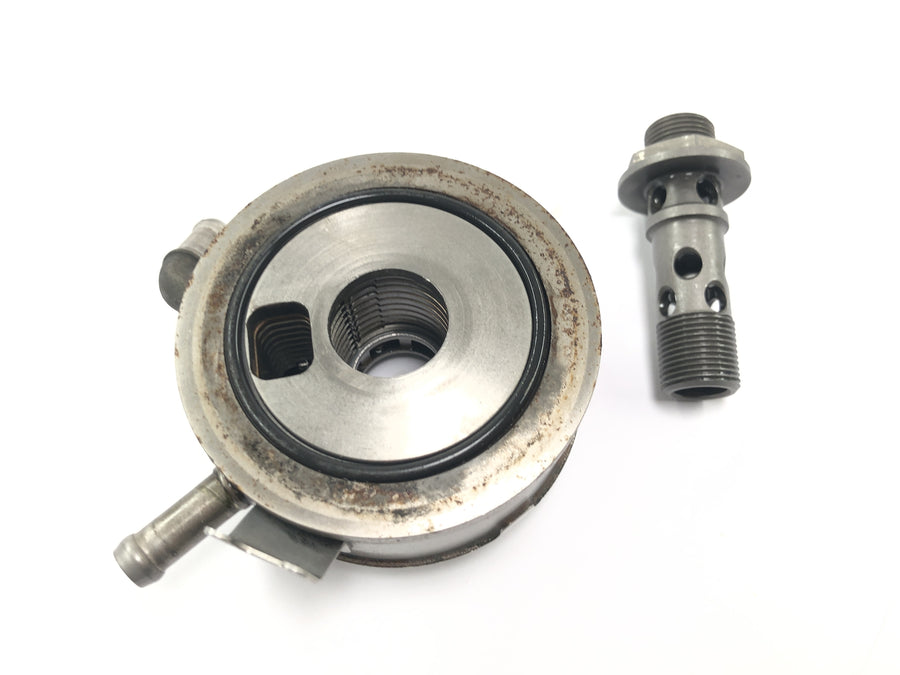 Honda CBR 900 RR Fireblade SC33 [2000] - Adaptateur refroidisseur d'huile support filtre à huile